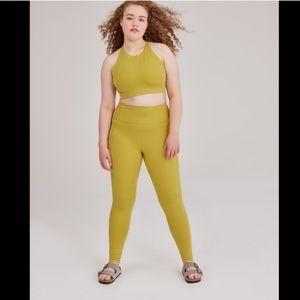 Girlfriend Collective Pear compression leggings